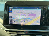 日産純正9インチメモリーナビ装備。スマートフォンによる部分地図更新、Bluetooth接続での音楽視聴、快適な画面操作と高音質なオーディオ再生。無料地図更新付きです。