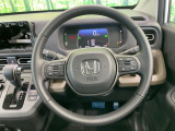【純正革巻きステアリング】上質な革を使用することで、手にしっかり馴染みとても運転しやすいハンドルです♪