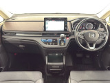 ★いつでも気持ちよく運転できて、使い勝手のいい収納や体をケアするシート、細部にまでこだわったインテリア♪