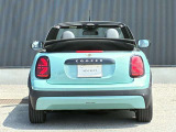 【MINI NEXT 認定中古車】安心の保証プログラムや延長保証など、MINI NEXT車両をご購入いただいたオーナーの皆様に、より快適なMINIライフを楽しんでいただくためのユニークなサービスをご用意しております。
