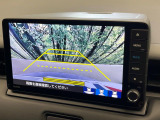 【バックカメラ】駐車時に後方がリアルタイム映像で確認できます。大型商業施設や立体駐車場での駐車時や、夜間のバック時に大活躍!運転スキルに関わらず、今や必須となった装備のひとつです!