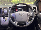 【純正革巻きステアリング】上質な革を使用することで、手にしっかり馴染みとても運転しやすいハンドルです♪
