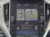 車両の前後左右に搭載されたカメラの映像を合成し、車を上から見下ろしているような映像をミニターに映し出すシステムのデジタルマルチビューモニター搭載!