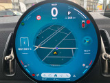 ★MINIには6個のエアバッグを標準装備。運転席/助手席エアバッグ、サイド・エアバッグ、ヘッド・エアバッグ。