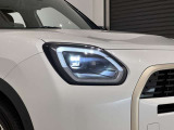 LEDヘッドライトは多角形のデザインに一新されました