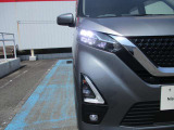 夜間走行の視界を確保! LEDヘッドランプ