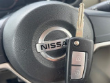 【キーレス】少し離れた場所からでもボタン一つでドアの開錠・施錠ができるのでとっても便利!ドアの鍵穴周りに傷をつけることもありません♪
