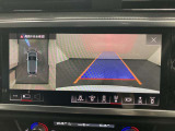バックカメラと前後のバンパーセンサーで駐車時も安心です。