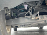 お車を安心してお乗りいただく為には、足回りの定期点検が欠かせません。サービスサポート(有償保証)では無料点検もご提供しており、安心のカーライフをお過ごしいただけるサポート体制が整っています。