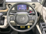 【ステアリングスイッチ】運転中、前方から目線をそらすことなく、オーディオ等の操作が可能な便利機能!安心&快適なドライブを演出してくれます♪