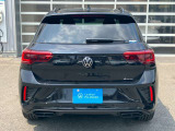 元弊社所有のT-ROC TDI 4MOTION Rライン ブラックスタイルが新入庫致しました。内外装ともに綺麗な状態でグッドコンディションな一台です。