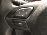 【ステアリングスイッチ】左です。ハンドルから手を離さず、運転に集中したまま手元でオーディオ操作等ができます。