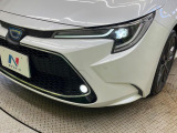 【LEDヘッドライト】悪天候や夜間走行時も良好な視界を確保し安心して運転できる高輝度LEDヘッドライトを装備!点灯速度が早く、消費電力も抑えられています。