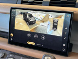【3Dサラウンドカメラ(360&deg;カメラ)】全方位の死角となる部分や発進時・駐車時・細い路地からの運転などカメラを通してモニターで確認することが可能です。