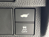 【パワーバックドア】スマートキーや運転席のボタンを押すだけでリアゲートが自動で開閉します!荷物を持っている時や、高い位置にあるバックドアを閉める際に便利な機能です♪