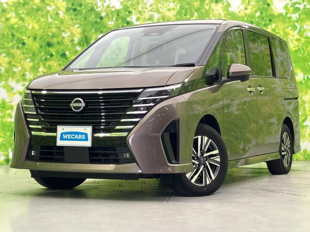 セレナ 1.4 e-4ORCE ハイウェイスターV 4WD