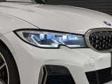 BMWレーザーライトとても明るく配光も良いので夜間の運転も安心です。