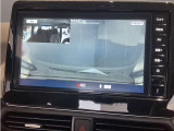 前方の映像だけでなく、車内から後方の映像もばっちり記録します