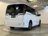 車検や点検・整備も大阪トヨペットにお任せください。お客様の快適なカーライフを長く安心サポートいたします。
