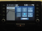 ディスプレイオーディオを装備。スマホとクルマをつなぐことで、これまでのナビに加えて、いろんなサービスが楽しめます。