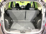 普段のお買い物や通勤、送迎等に十分な荷室スペースを確保しております。セカンドシートを倒すと、大きな荷物の積載も可能です♪