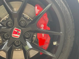【ブレンボ製キャリパー】ハイパワー車両には強力なブレーキが必須!世界のスーパーカーにも採用されるイタリアの高級メーカー「ブレンボ」を装着!色鮮やかなキャリパーがスポーティな印象を引き立てます♪