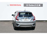 F  I  T  真ん中に アイ がある車です