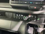 フロント両席にはシートヒーターが付いています!寒い日に便利な装備ですね。