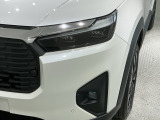 LEDヘッドライトは、点灯の瞬間から最大光量を発揮し、突然暗くなるトンネルなどでの安定感を高めます。