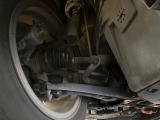 お車を安心してお乗りいただく為には、足回りの定期点検が欠かせません。サービスサポート(有償保証)では無料点検もご提供しており、安心のカーライフをお過ごしいただけるサポート体制が整っています。