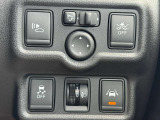 最近はほんとに安全装備は必須ですよね。。こちらの車にも衝突被害軽減ブレーキ、踏み間違い防止装置、車線逸脱警報付いてます!安全運転を心がけ、ノートePOWERと一緒に素敵なカーライフをお楽しみください☆