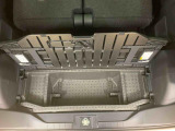 WEB掲載時にはお車に付いている装備と、様々な写真をたくさん載せるように心がけております。1台1台特徴をとらえたキャッチコメントを掲載しています。
