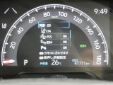 とっても見やすいメーターです。夜間時はラグジュアリーな気分にさせてくれる照明が魅力ですので、夜のドライブも楽しみになりますよ♪