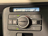車内空調は&rdquo;AUTOエアコン&rdquo;にお任せ。運転に集中出来ますよ!