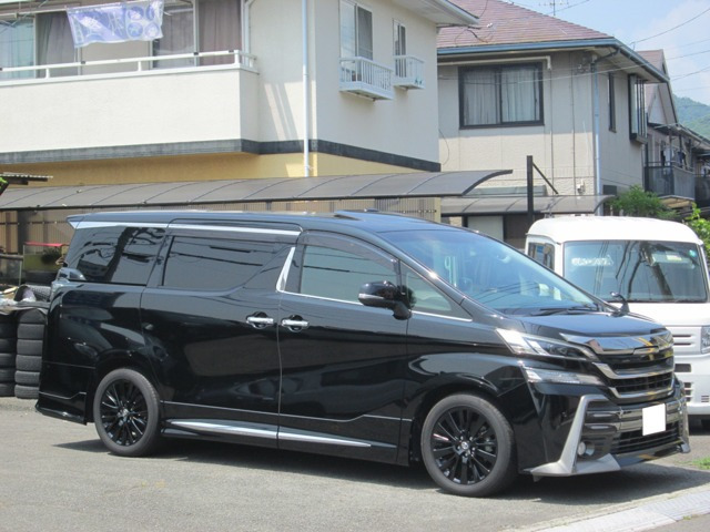 トヨタ ヴェルファイア 