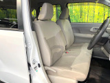 運転席シート廻りは使用感も少なく、良好な状態となっています。前オーナー様が丁寧に使っていたことがよくわかりますね。
