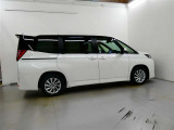 この度は、当社の展示車をご覧いただきまして、誠に有難うございます。自信をもってお勧めできる車となりますので、ごゆっくりご覧頂きたいと思います。