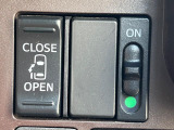 【パワースライドドア】スマートキーや運転席のスイッチでスライドドアの開閉が可能♪電動だから力を入れてドアを開ける必要が無く、小さいお子様でも、重い荷物を持っている時もラクに開け閉めできます♪