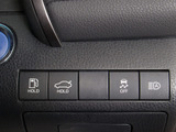 ★使いやすさや安全性を追求したステアリング周り!高級車ゆえにスイッチ類が多いのも特徴ですね!考え尽くされた配置ですぐに使いこなす事が出来ますのでご安心下さい!是非、体感してみて下さい!!
