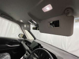 運転席・助手席にはバニティミラー付き♪身だしなみチェックできますよ(^^♪