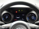 視認性の良いアナログメーターと、様々な情報を表示可能なマルチインフォメーションディスプレイで、運転中の確認がしやすく安全運転に役立ちます。