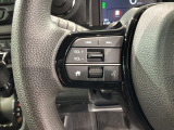 ステアリングにオーディオ操作スイッチが付いています。オーディオ画面に直接タッチしなくても操作が出来ますので、運転に集中できます。