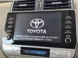 【メーカー純正ナビ】インテリアに溶け込むスタイリッシュな「専用設計」メーカーナビを装備♪視認性や操作性など基本性能にも優れ、より上質なカーライフをお楽しみいただけます。