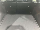シートを起こした状態でも十分な広さ