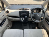運転席周りの装備がご覧いただけます。展示場では実際にシートに座って確認していただけます。