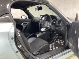 指定工場併設で末永く品質を保ちます。12ヶ月点検や車検はもちろんのこと、国家資格整備士によるお車のアドバイスも致します。