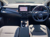 ノートオーラの運転席周りの画像です。