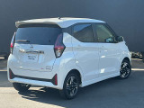 納車前に点検整備をさせていただきます。もちろん全車走行距離無制限のワイド保証付きですので安心してお乗りいただけます。