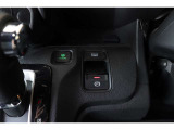 電子制御パーキングブレーキは手動で簡単に操作できます!