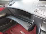 豊富な収納で、いつもすっきりとした車内、ほしい場所にちょうど良い収納を備えました。